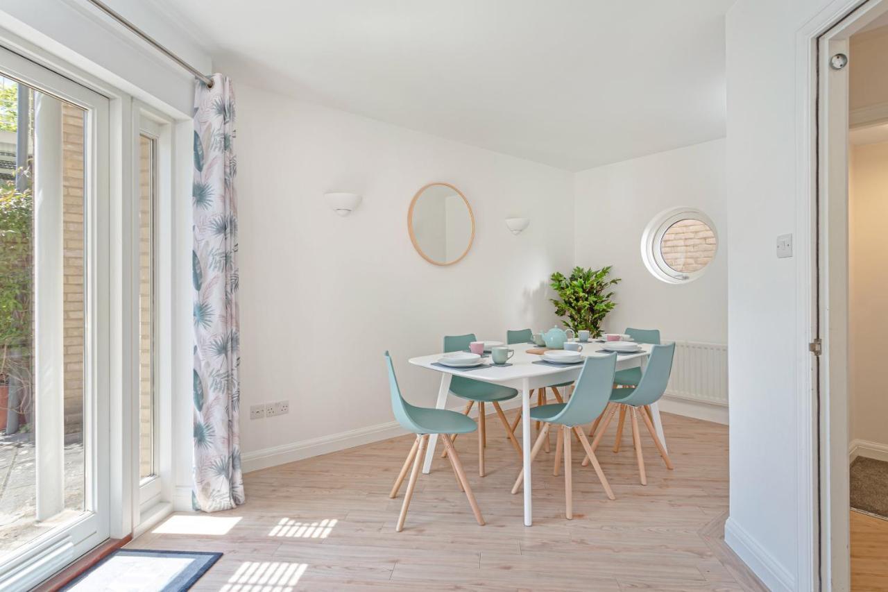 2 Bedroom City Centre Townhouse - With Parking CBG Exterior photo